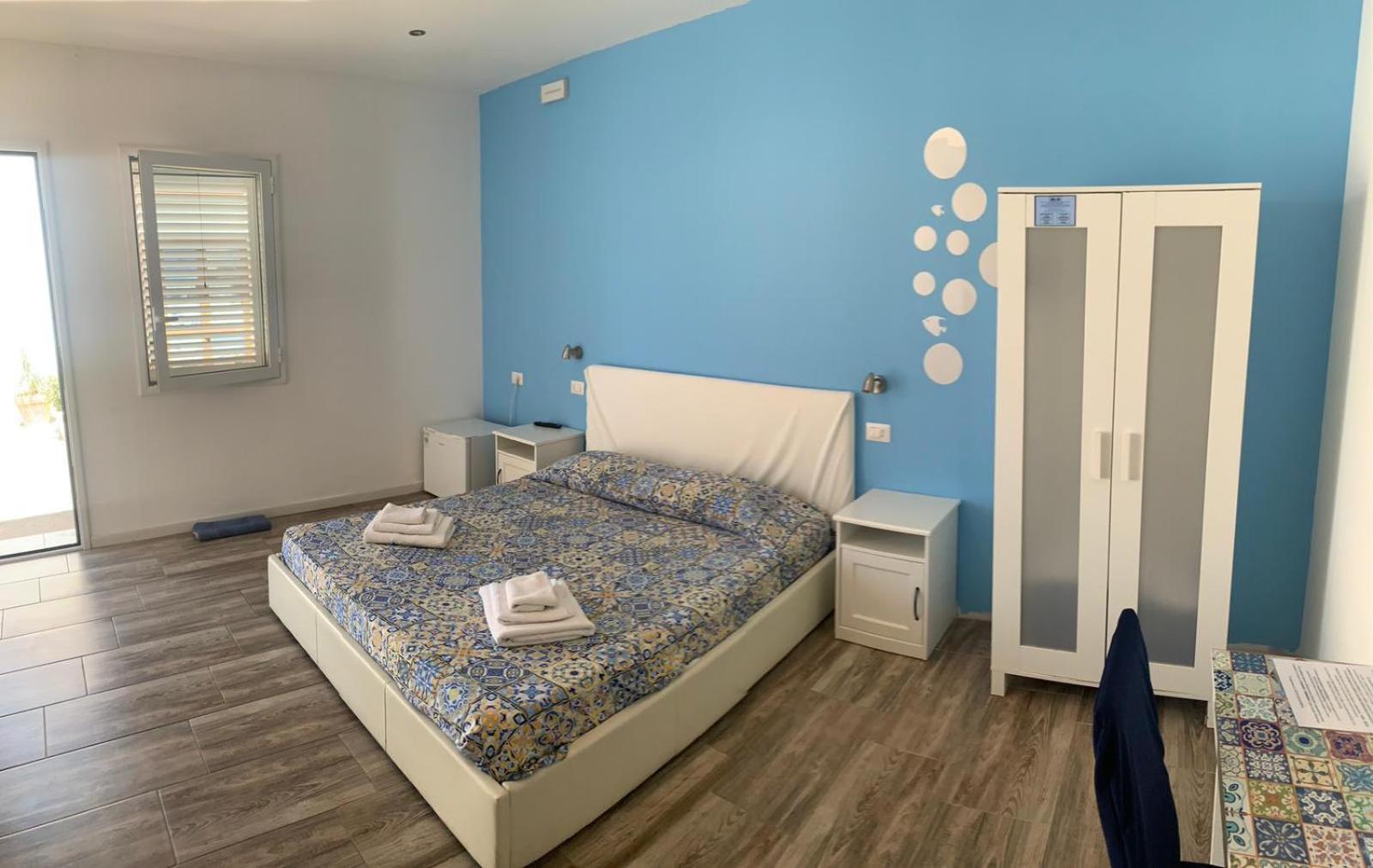 Borgomarino'S Room Чефалу Екстериор снимка